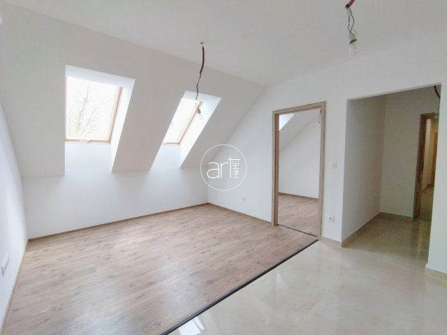 Kiadó téglalakás, albérlet, Szegeden 160 E Ft / hó, 1+1 szobás