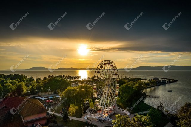 Eladó téglalakás, Balatonlelleén 55.5 M Ft, 1 szobás