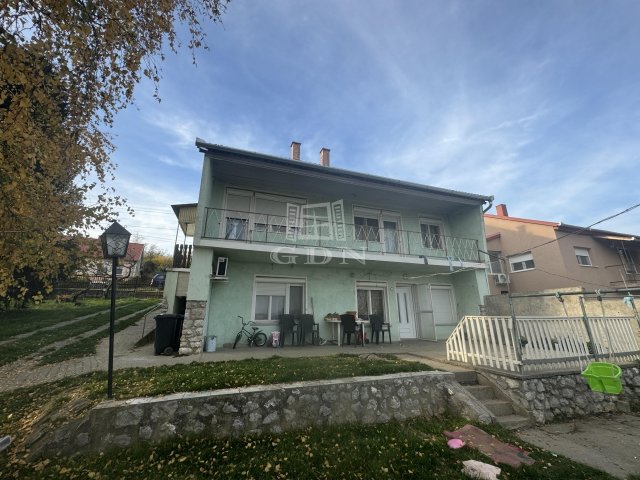 Eladó családi ház, Báron 30.9 M Ft, 6 szobás