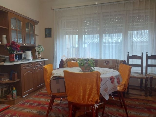 Eladó családi ház, Izsákon 25.5 M Ft, 3 szobás