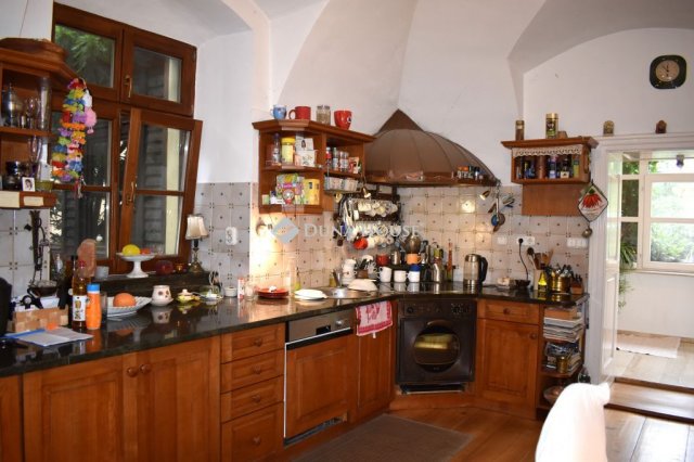 Eladó családi ház, Kőszegen 169 M Ft, 7 szobás