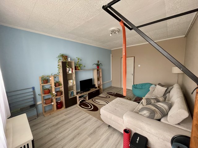 Eladó téglalakás, Dombóváron 24.9 M Ft, 2 szobás