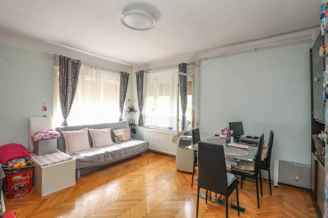 Eladó családi ház, Budapesten, XVIII. kerületben, Saláta utcában