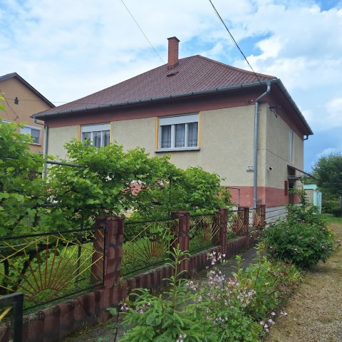 Eladó családi ház, Szentgotthárdon 54.9 M Ft, 3 szobás