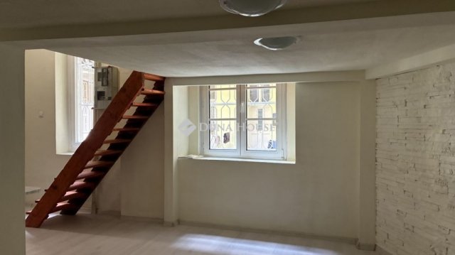 Eladó téglalakás, Budapesten, VIII. kerületben 44.9 M Ft