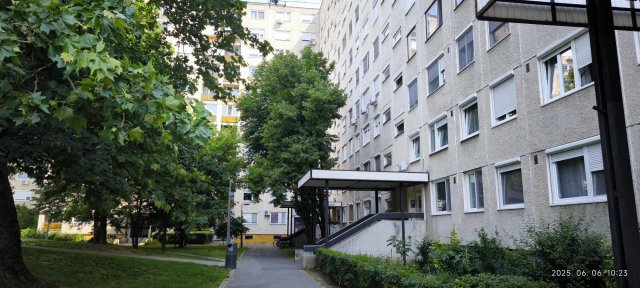 Kiadó panellakás, albérlet, Debrecenben, Sinai Miklós utcában