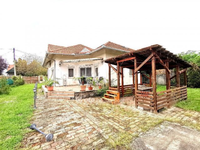 Eladó családi ház, Szigetszentmártonban 98.2 M Ft, 4+2 szobás
