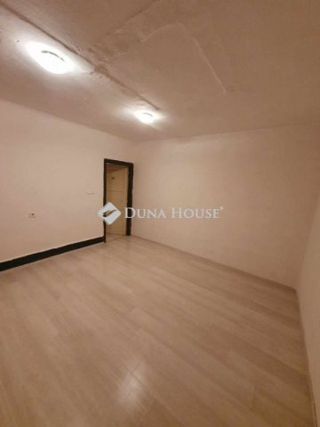 Eladó téglalakás, Budapesten, XIV. kerületben 34 M Ft, 2 szobás
