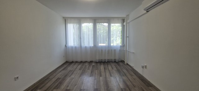 Kiadó panellakás, albérlet, Nyíregyházán 140 E Ft / hó