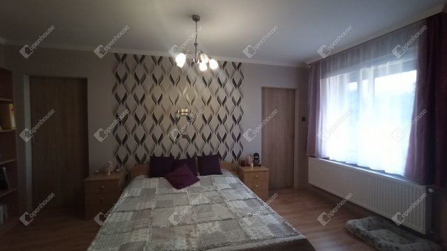 Eladó családi ház, Debrecenben 60 M Ft, 4 szobás