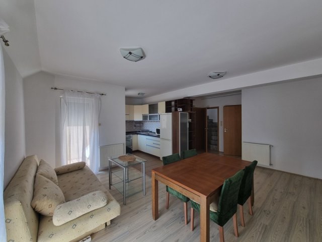Kiadó téglalakás, albérlet, Pécsett 350 E Ft / hó, 4 szobás