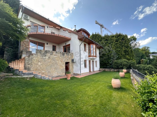 Kiadó családi ház, albérlet, Budapesten, II. kerületben