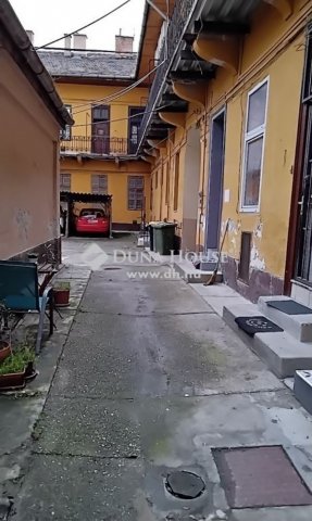 Eladó téglalakás, Budapesten, VIII. kerületben 44.9 M Ft