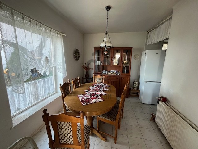 Eladó családi ház, Pakson 155 M Ft, 5 szobás