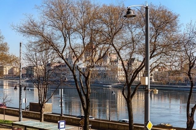 Eladó téglalakás, Budapesten, I. kerületben 164.99 M Ft