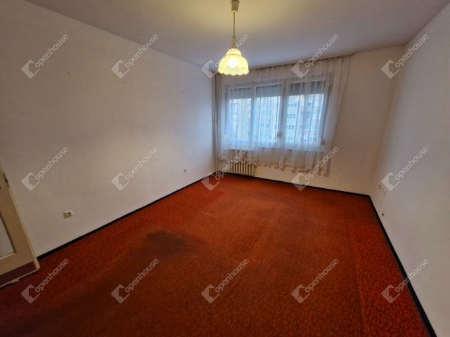Eladó panellakás, Nagykanizsán 24.3 M Ft, 3 szobás