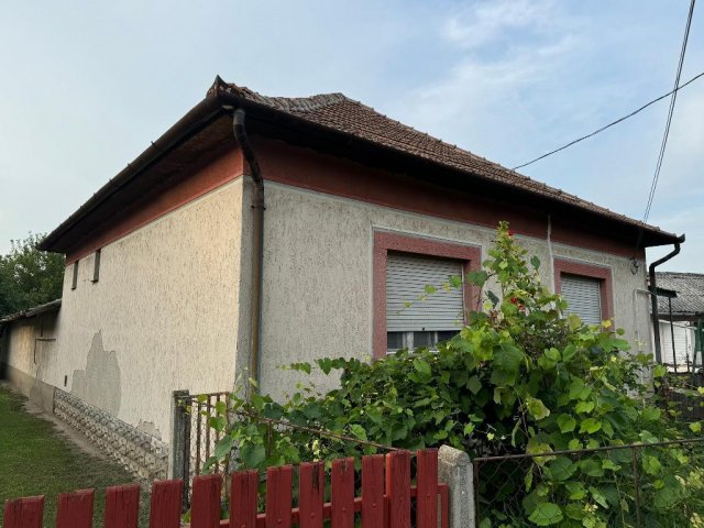 Eladó családi ház, Tiszafüreden 22 M Ft, 3 szobás