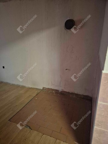 Eladó nyaraló, Monorierdőn 16 M Ft, 1 szobás