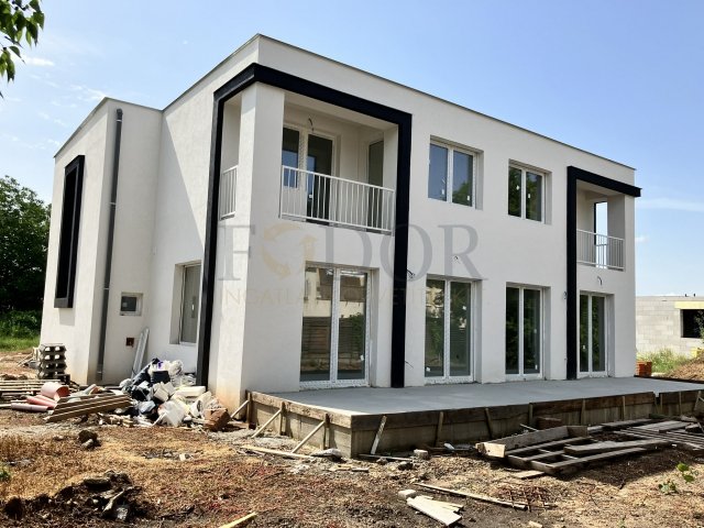 Eladó ikerház, Budapesten, XVIII. kerületben 129.9 M Ft, 5 szobás