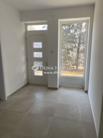Eladó családi ház, Pécsett 150 M Ft, 4 szobás