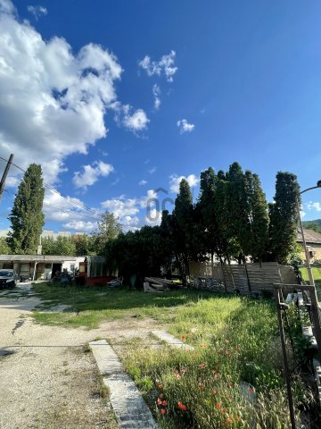Eladó telek, Budapesten, III. kerületben 105 M Ft