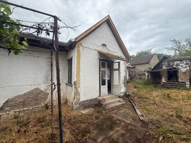 Eladó családi ház, Siklóson 14.9 M Ft, 3 szobás