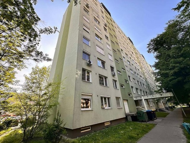 Eladó panellakás, Budapesten, XV. kerületben 63.9 M Ft