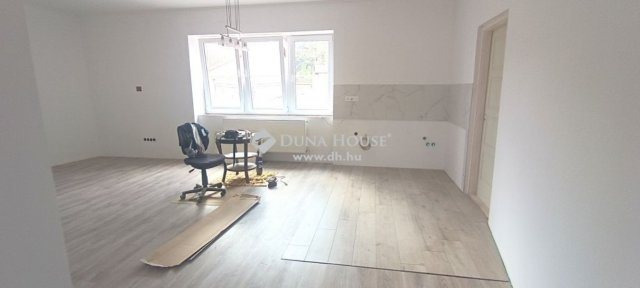 Eladó családi ház, Nagykőrösön 49.9 M Ft, 4 szobás