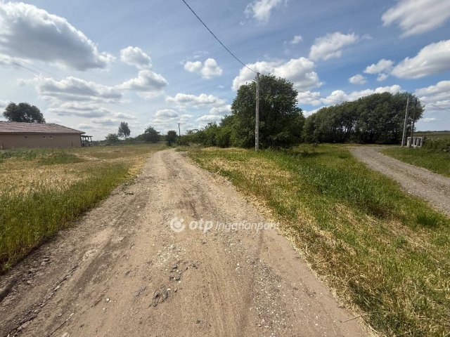 Eladó telek, Újfehértón 8 M Ft / költözzbe.hu
