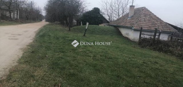 Eladó mezogazdasagi ingatlan, Vérteskethelyen 6.6 M Ft, 1 szobás