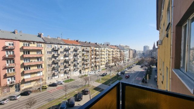Eladó téglalakás, Budapesten, XI. kerületben 89.5 M Ft, 2 szobás