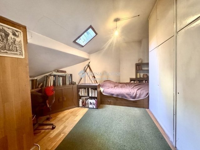 Eladó téglalakás, Budapesten, V. kerületben 93.5 M Ft, 1 szobás