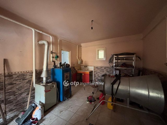 Eladó családi ház, Kisvárdán 21.9 M Ft, 3 szobás
