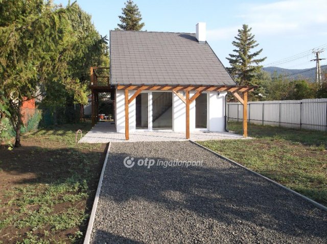 Eladó családi ház, Markazon 35 M Ft, 2 szobás