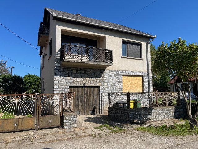 Eladó családi ház, Felsőzsolcán 35.5 M Ft, 4 szobás