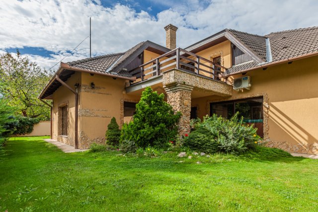Eladó családi ház, Gödön 370 M Ft, 5 szobás