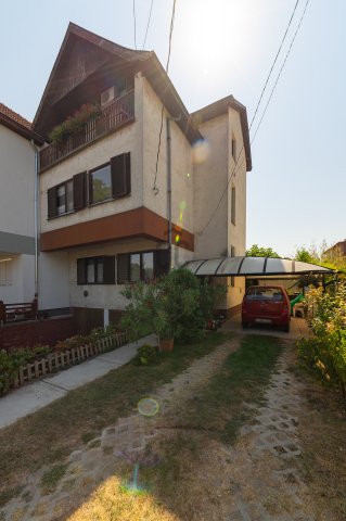 Eladó ikerház, Budapesten, XVI. kerületben 139.9 M Ft, 8 szobás