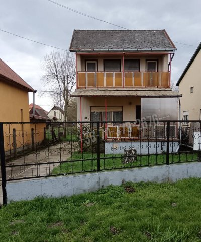 Eladó családi ház, Tóalmáson 35 M Ft, 1+2 szobás