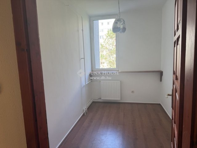 Eladó téglalakás, Tatabányán 42.99 M Ft, 2 szobás