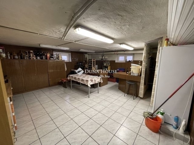 Eladó családi ház, Budapesten, XVIII. kerületben 229.9 M Ft