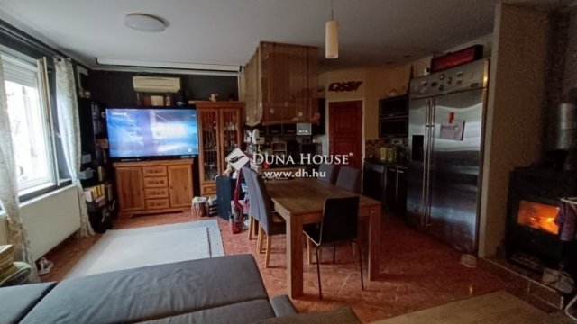 Eladó családi ház, Érden 79.9 M Ft, 5 szobás