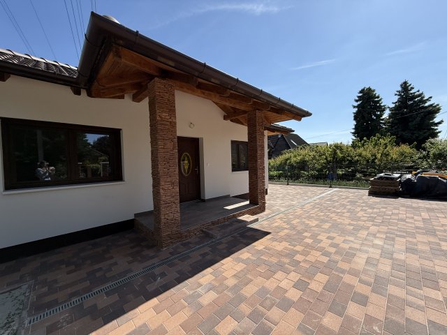Eladó családi ház, Diósdon 123.9 M Ft, 4 szobás