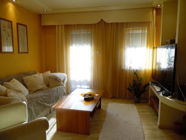 Eladó téglalakás, Szegeden 48 M Ft, 2 szobás