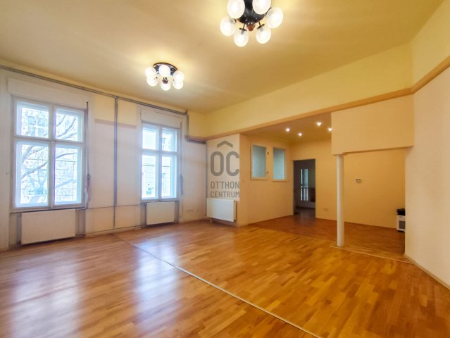 Eladó ipari ingatlan, Székesfehérvárott 155 M Ft
