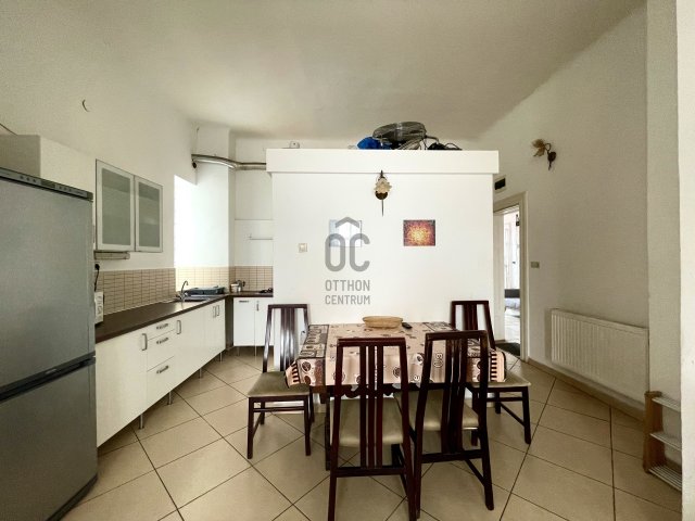 Eladó téglalakás, Győrött 89 M Ft, 3 szobás