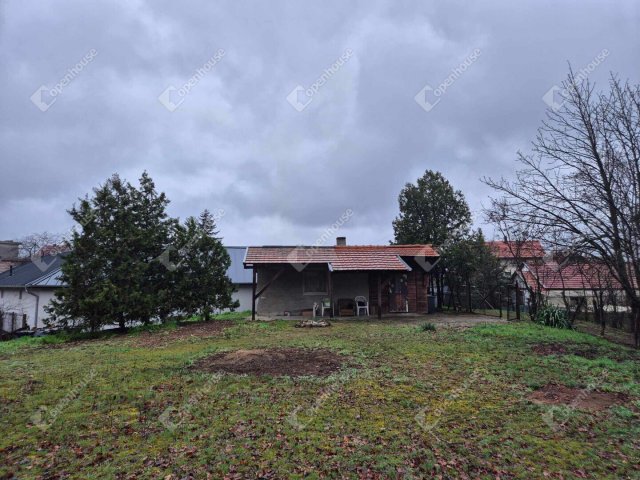 Eladó nyaraló, Monorierdőn 16 M Ft, 1 szobás