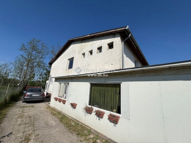 Eladó ipari ingatlan, Üllőn 420 M Ft / költözzbe.hu