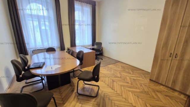 Eladó téglalakás, Budapesten, VI. kerületben 99 M Ft, 3 szobás