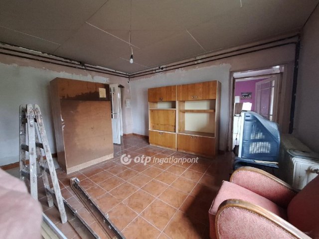 Eladó családi ház, Biharnagybajomban 8.5 M Ft, 3+1 szobás