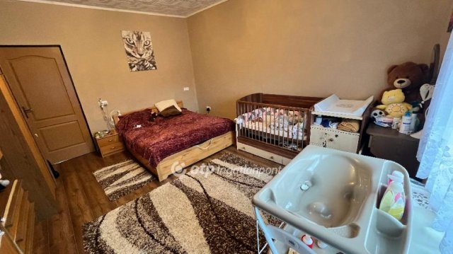 Eladó családi ház, Bébén 26.9 M Ft, 2 szobás